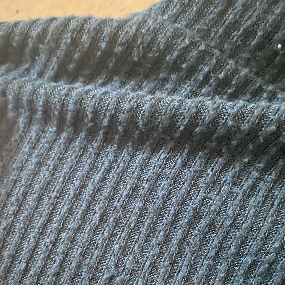 Garage turtleneck - Picture 4 of 4